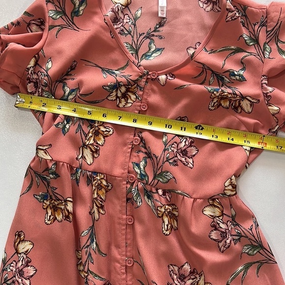 Xhilaration Floral Dress in size XS - Picture 5 of 8